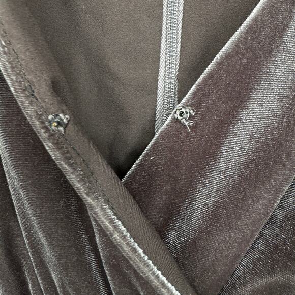 Eliza J Wrap Draped Look‎ Long Sleeves V-neck Velvet Jumpsuit Gray Size 0 - Picture 8 of 12
